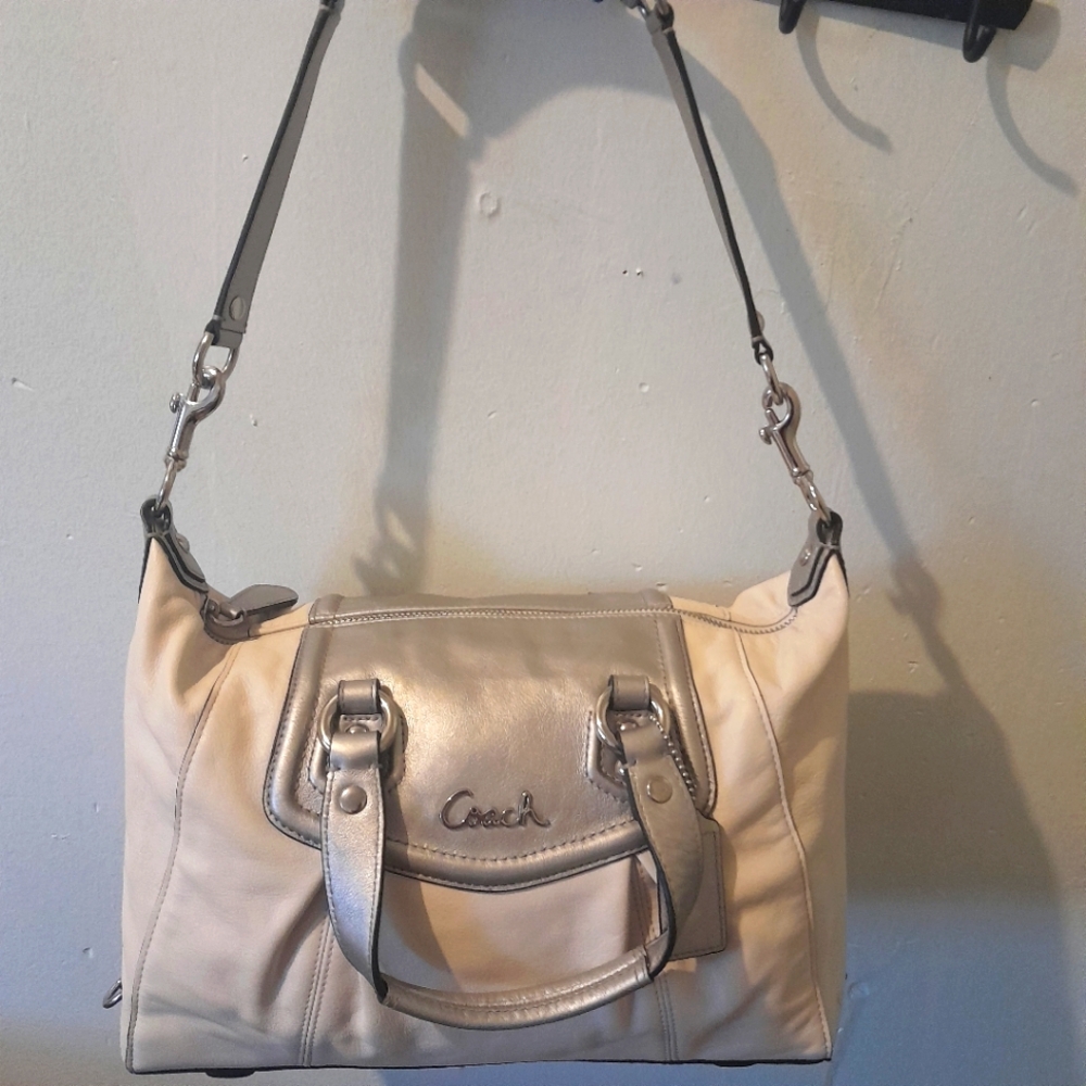 Coach Ashley shoulder/handbag EC
